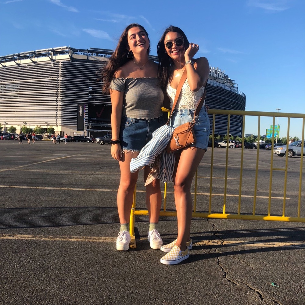 Meet your Posher, Samantha
